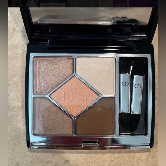 AUTHENTIC DIOR NEW 5 EYESHADOW PALETTE - Picture 4 of 5